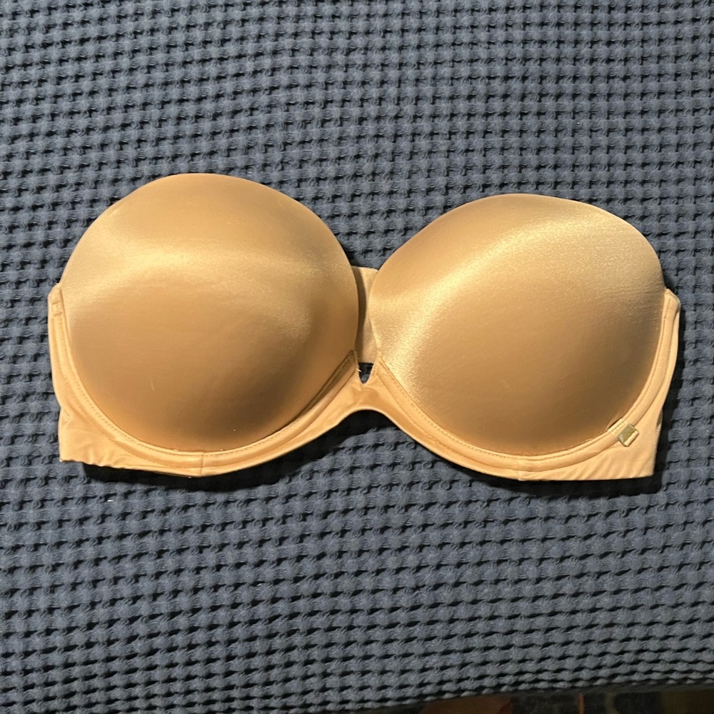 Victoria’s Secret strapless nude bra 34DD